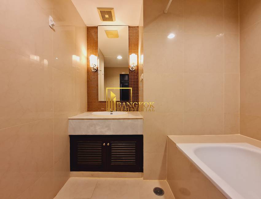 3-bed-condo-Lake-Green-2378-image-18